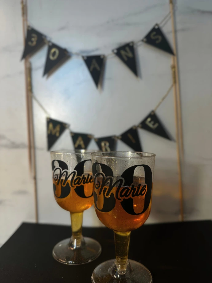 beker bedrukt naam logo gepersonaliseerd