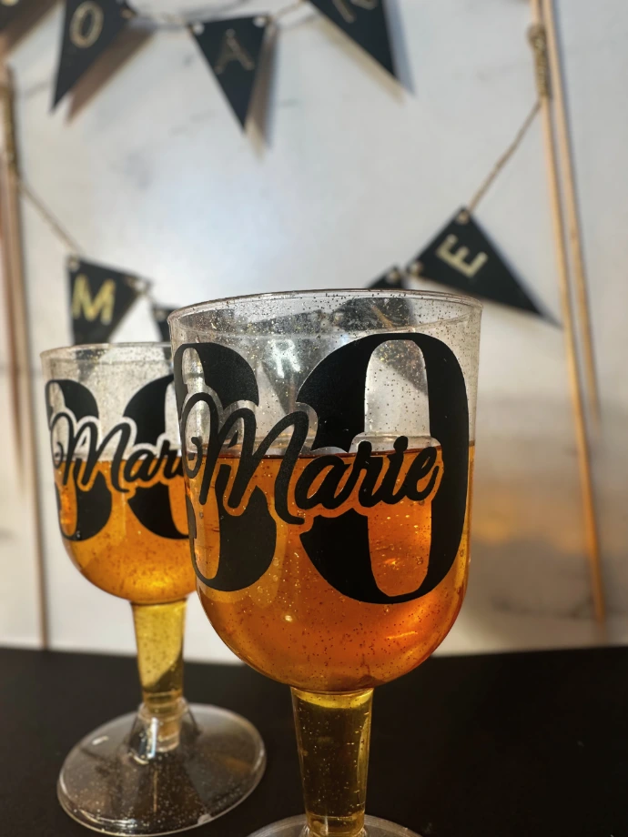 beker bedrukt naam logo gepersonaliseerd