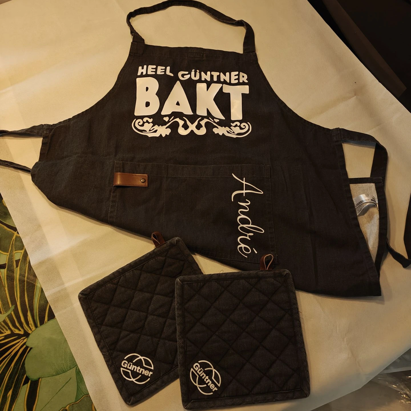 schort bedrukt naam logo gepersonaliseerd