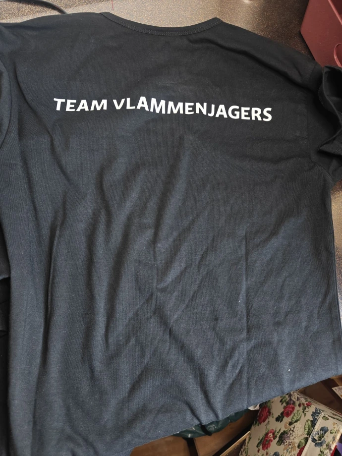 t shirt bedrukt naam logo gepersonaliseerd