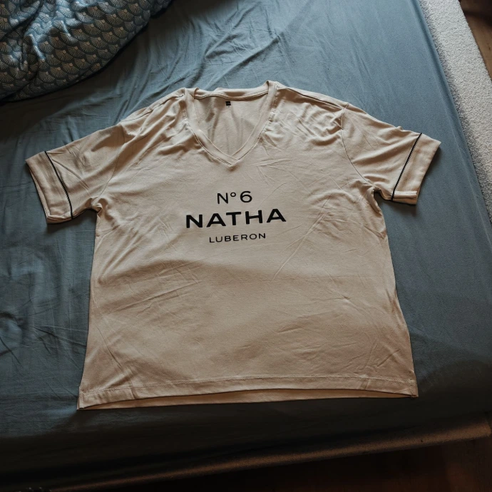 t shirt bedrukt naam logo gepersonaliseerd