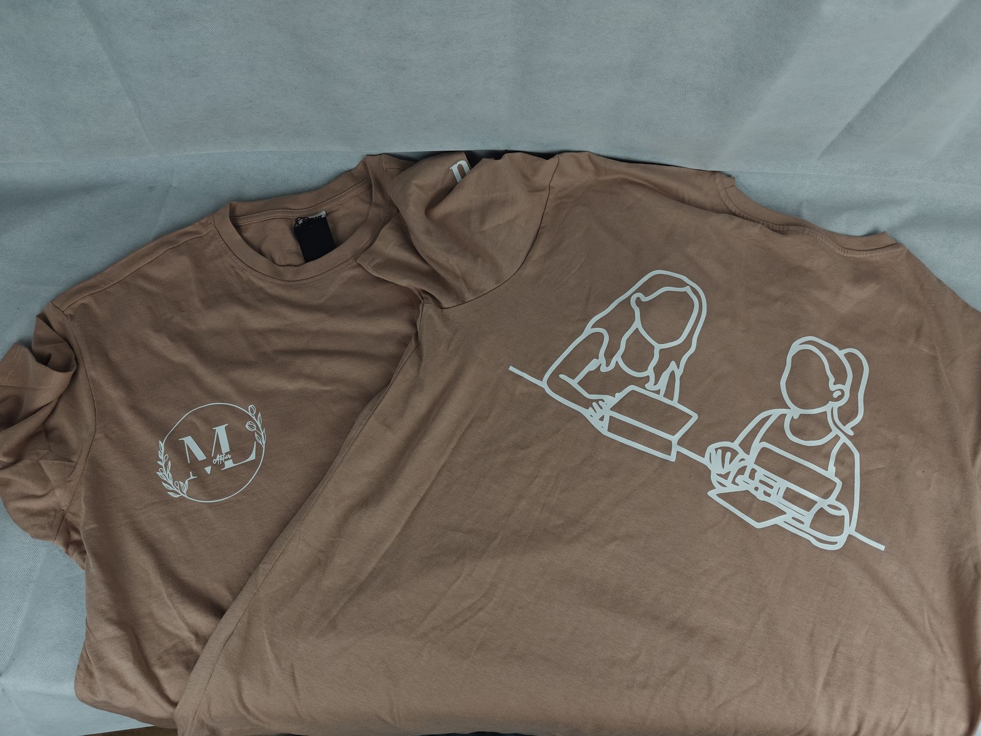 t shirt bedrukt naam logo gepersonaliseerd