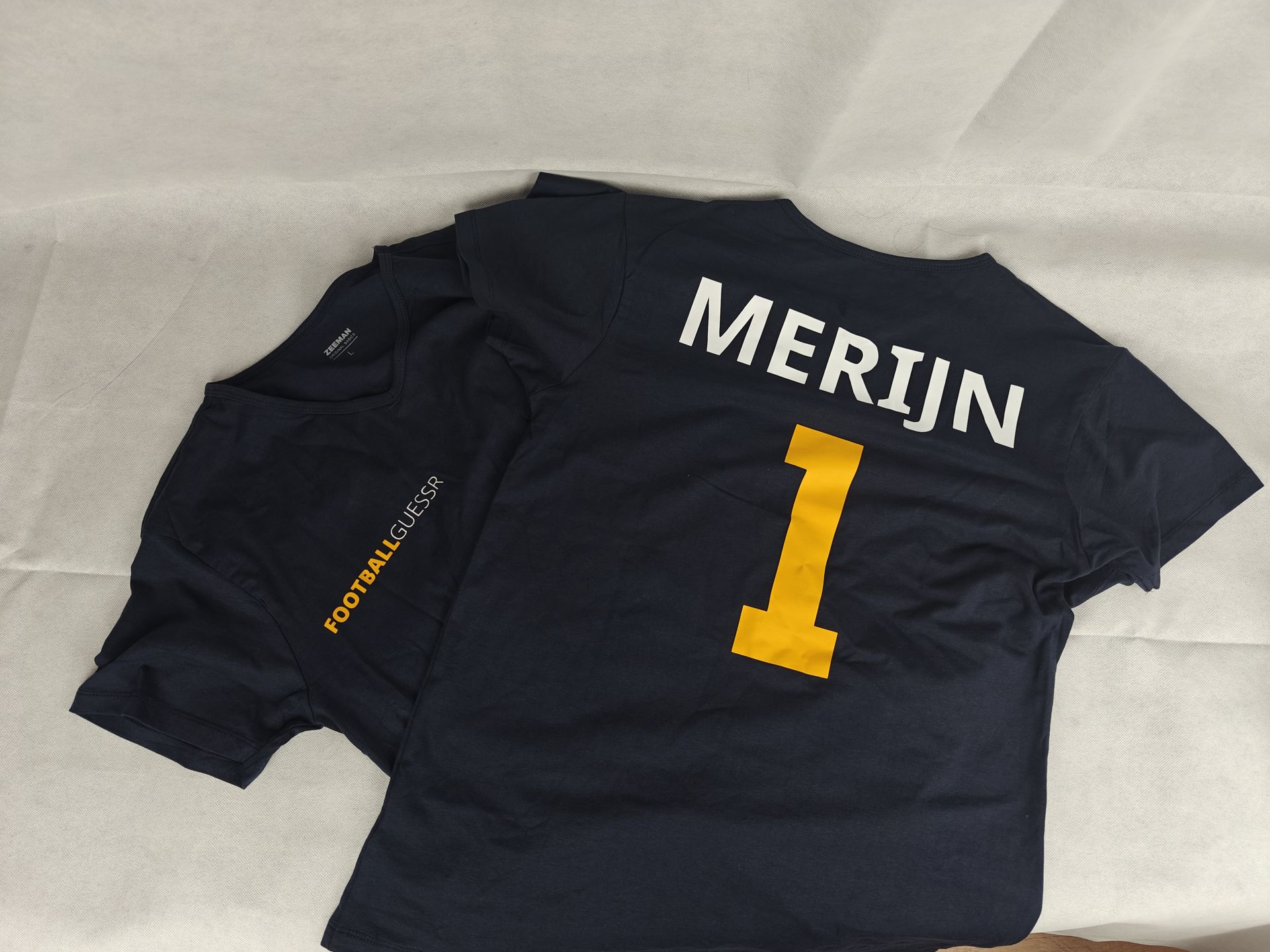 t shirt bedrukt naam logo gepersonaliseerd