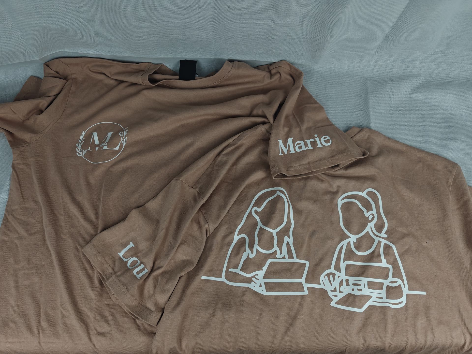 t shirt bedrukt naam logo gepersonaliseerd