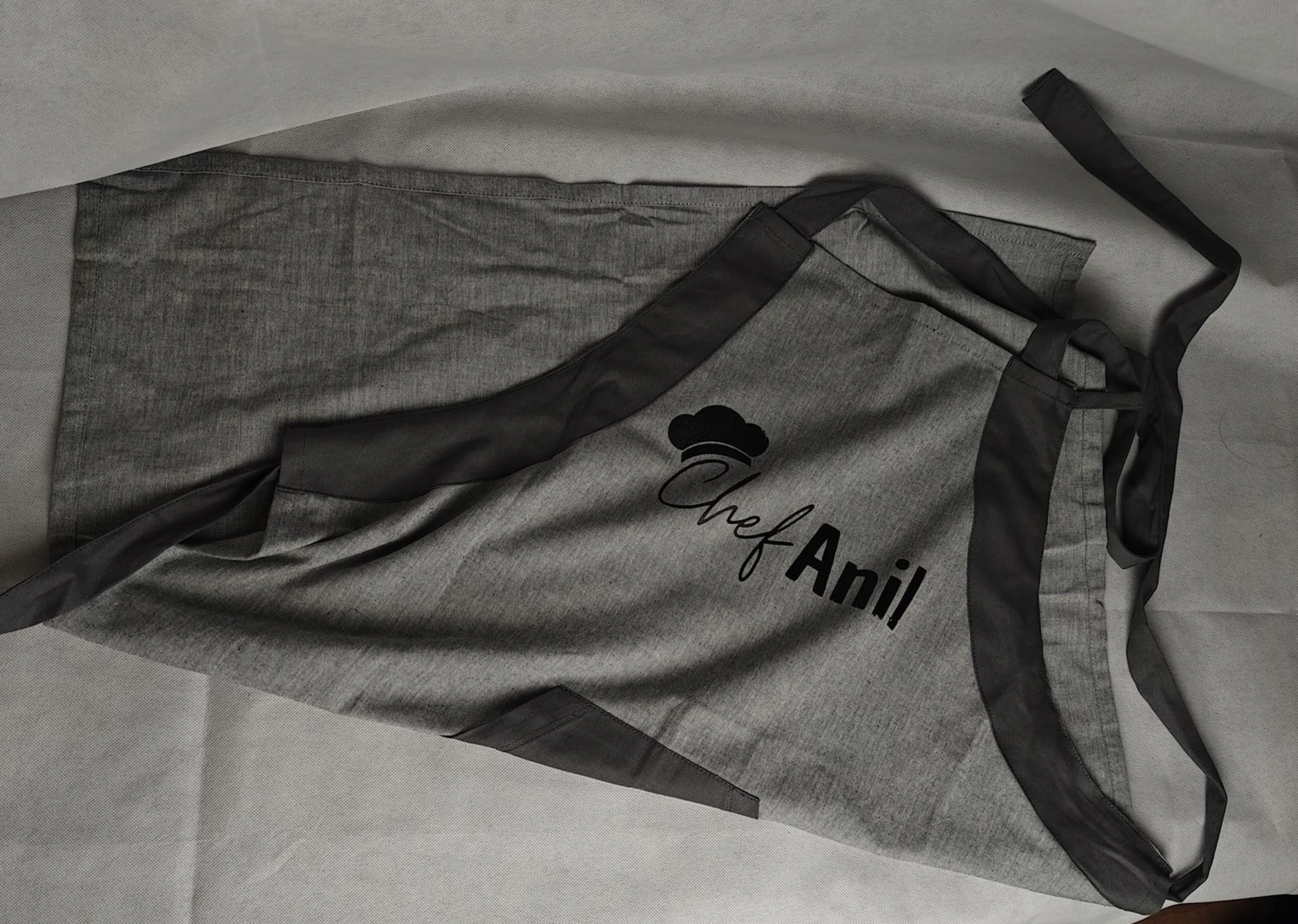 short bedrukt naam logo gepersonaliseerd